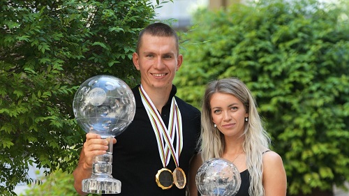 Муж и жена Анна