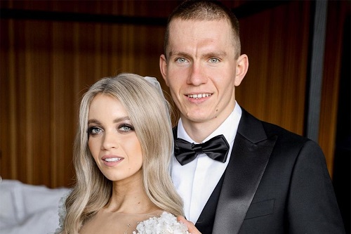 Муж и жена Анна